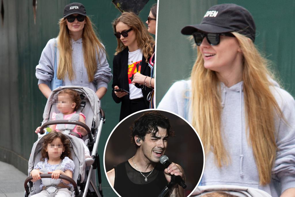 Sophie Turner Takes Daughters On Walk In Nyc As Joe Jonas Gets Ready To
