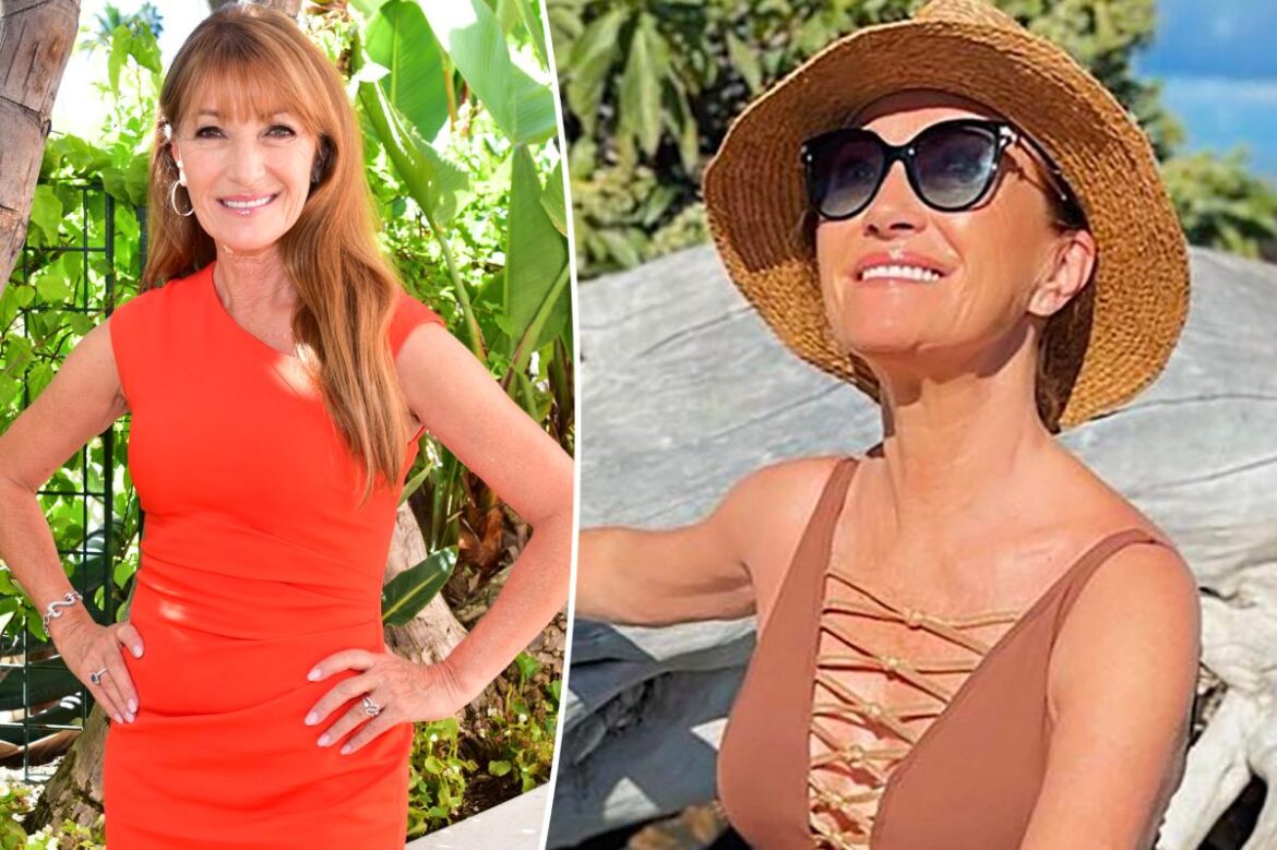 Sexy Babe Jane Seymour Rocks A Plunging One Piece Swimsuit Feast For The Eyes Urban