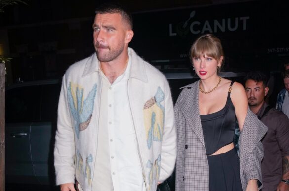 Taylor Swift Spends New Year’s Eve Watching Travis Kelce at Chiefs ...